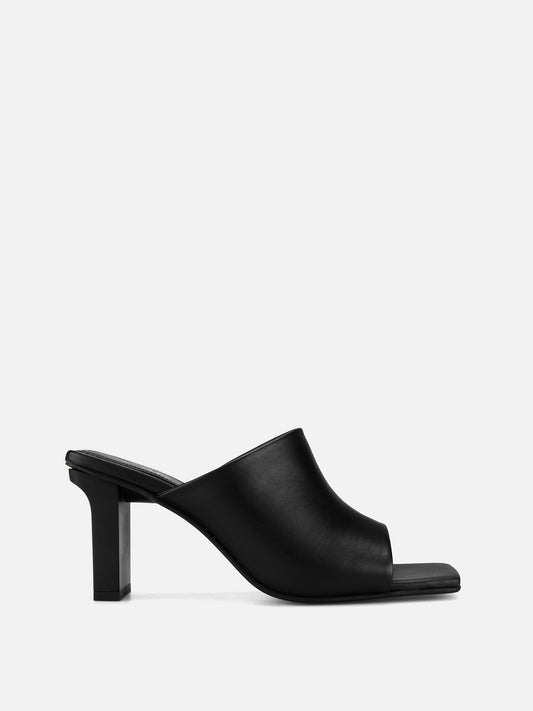 BESSIE Leather Sandals - Black