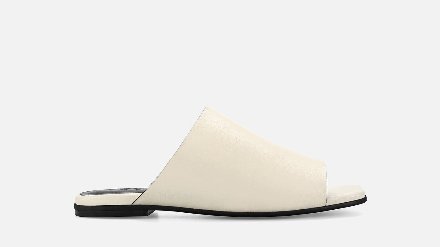 BOREBI Flat Leather Sandals - Beige
