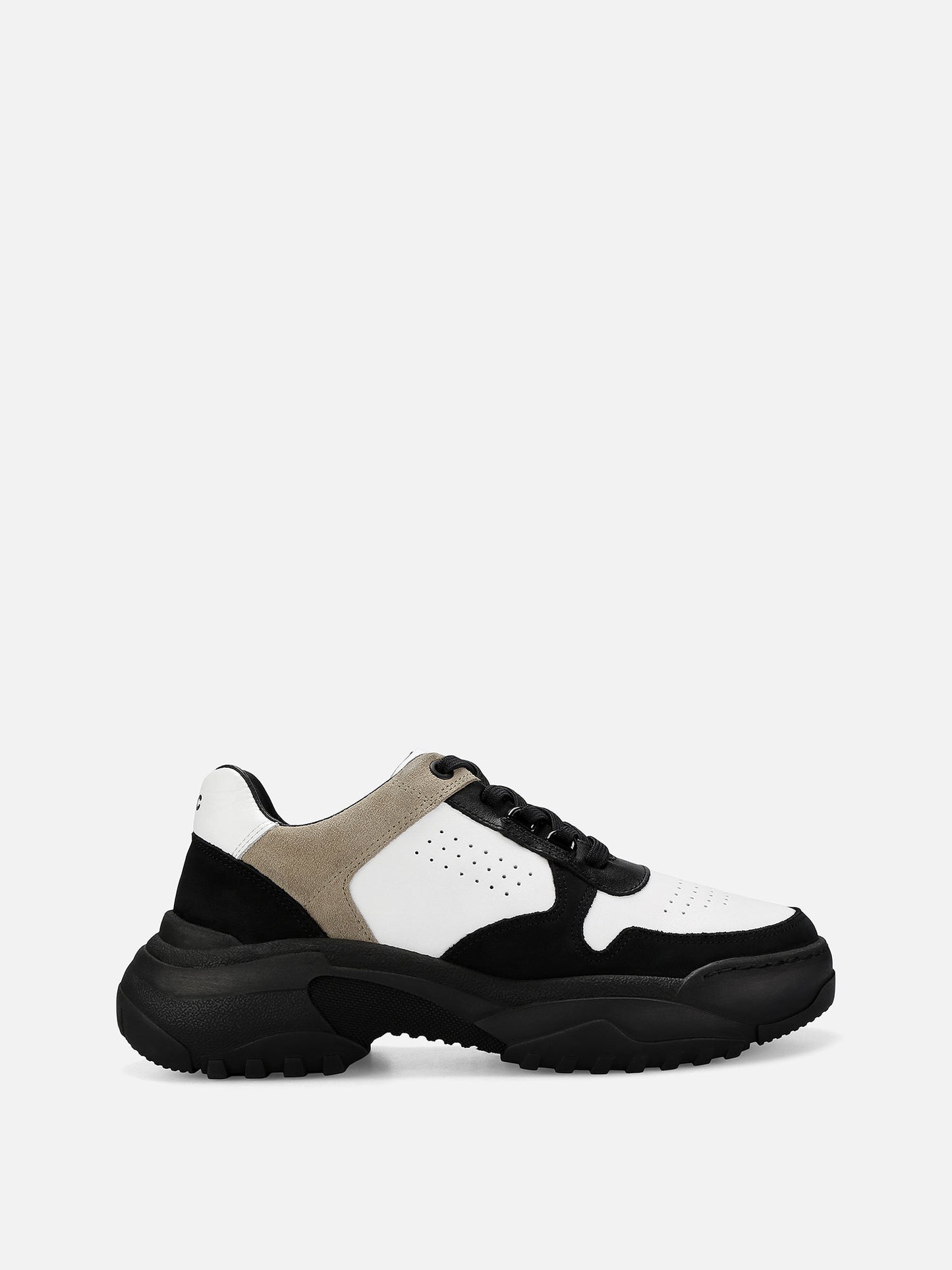 RABBIT Chunky Shoes - White/Black